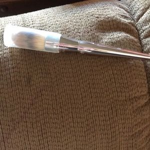 IT Cosmetics Complexion Powder Brush